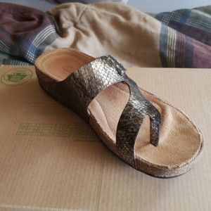 Snake pattern sandles